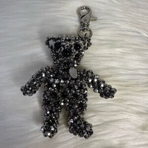 APPARTEMENT A LOUER crystal bear keychain
